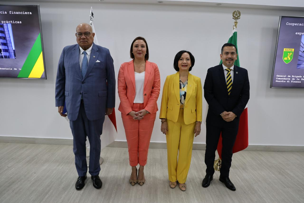 UAF Refuerza Capacitación Técnica en Materia de Seguridad y Control de Armas · Noticias · UAF
